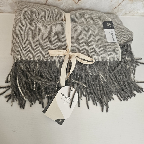 Berkshire Alpaca Throw Blanket 50" x 70" - Picture 3 of 10